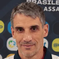 Vojvoda agradece, Fortaleza renova com titular absoluto do treinador