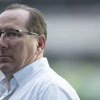 Vasco quer atravessar John Textor por atacante