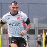 Medel mudou de posição graças ao El Loco Bielsa, que é referência no Futebol