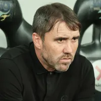 Esquecer o passado e focar no futuro: Coudet vive dilemas no Internacional e já mira estratégia FINAL na Libertadores