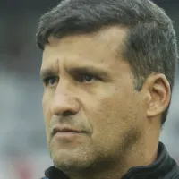 Wesley Carvalho quebra a cabeça e tem dúvida exposta no Athletico contra Bragantino