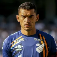 Santos tem futuro definido no Flamengo e surpreende Athletico-PR