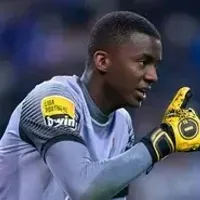 Goleiro da base do Botafogo sonha com Paris mas mantém coração no Fogão