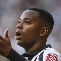 Aconteceu isso com Robinho: Atacante recebe convite para voltar a jogar