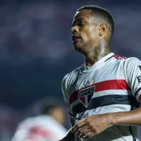 (VÍDEO) Chamou de playboy e bunda mole: Caio Paulista protagoniza cenas lamentáveis contra torcedor no confronto entre Athletico x São Paulo