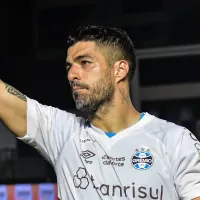 Tripleta de Suárez ‘bota fogo’ no Brasileirão e Flamengo TRIPLICA chance de título