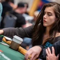 Alexandra Botez relata como ‘entrou no dinheiro’ durante mundial de poker
