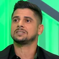 Cicinho ataca de vidente, IGNORA líder Palmeiras e \'DEFINE\' campeão brasileiro