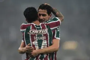 Cano e Ganso comemorando o gol juntos. Foto: Thiago Ribeiro/AGIF
