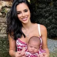 Bruna Biancardi escolhe looks de quase R$ 20 mil para fazer cominação mãe e filha