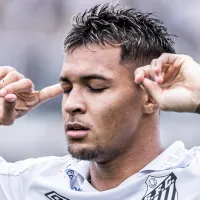 'Ele não fica no Santos'; Cruzeiro contata Marcos Leonardo e Ronaldo sabe do desejo do camisa 9