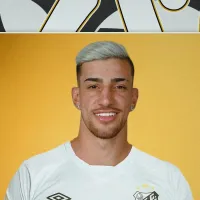 Pedrinho é o 13º contratado do Santos que busca +2 nomes no mercado