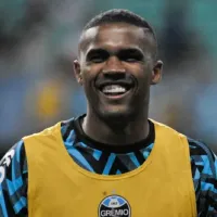 Douglas Costa, especulado no Cruzeiro, tem acerto encaminhado com novo clube