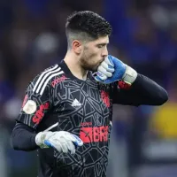 Rossi atinge recorde de goleiro com mais minutos sem ser vazado no Flamengo no século 21