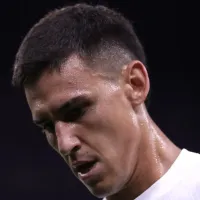 “Fingindo ser jogador de futebol”; Câmeras flagram Rojas em derrota do Corinthians e revolta Fiel