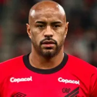 Thiago Heleno desconversa sobre sondagem de rival e prega foco no Athletico-PR