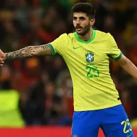 Beraldo, ex-São Paulo, da soco no rosto em zagueiro espanhol no amistoso da Seleção Brasileira