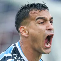 Empresário de Cristaldo desmente insatisfação do argentino com Renato: 'muito feliz no Grêmio'