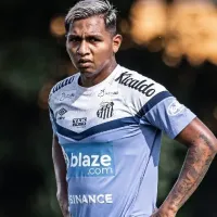 Morelos chama atenção de Fábio Carille durante atividade no CT Rei Pelé