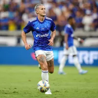 Torcida do Cruzeiro critica Mateus Vital e +2 após estreia na Sul-Americana: 'Pra testar a paciência'