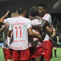 Com a lei do ex, Internacional vence Palmeiras e quebra tabu de 10 anos no Campeonato Brasileiro