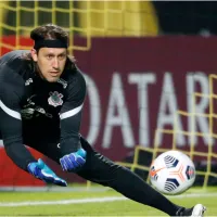 Cássio comenta suposta crise política no Corinthians: \'Não atrapalha o elenco\'