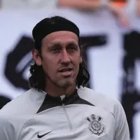 Torcida do Corinthians ovaciona Cássio em jogo contra o Fluminense: 'Melhor goleiro do Brasil'