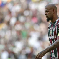 Felipe Melo deixa o pé e derruba jogador do Corinthians no momento do gol; veja