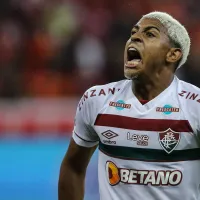 Abel tem interesse em John Kennedy e Palmeiras oferece bicampeão da Libertadores em troca, diz Vampeta