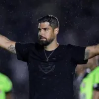 António Oliveira desabafa sobre Maycon e revela que Corinthians busca substituto