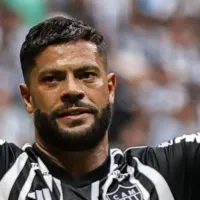 Hulk faz doação às vítimas no RS e torcida do Grêmio elogia: 'Ele esmaga'