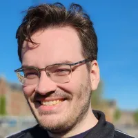 É normal? Rodrigo Capelo tranquiliza torcida do Vasco em relação aos cofres vazios