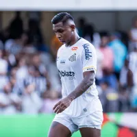 Fábio Carille defende Morelos após jogo do Santos: 'tem todo nosso respeito'