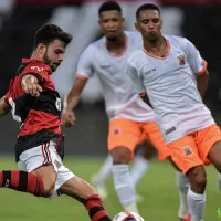 Daniel Cabral volta a treinar com elenco do Flamengo após grave lesão