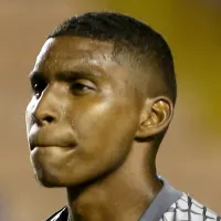 Goleiro Hugo Souza define onde quer jogar em 2024 e Santos é comunicado sobre a decisão do goleiro