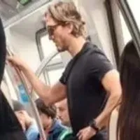 São Paulo: De folga, Zubeldía é flagrado passeando em trem com a família