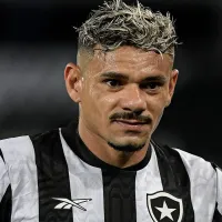 Diniz liga alerta com Tiquinho Soares que deve voltar a ser titular em Botafogo X Fluminense