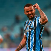 Renato Gaúcho decide manter JP Galvão entre os titulares do Grêmio