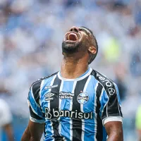 Galdino sai vaiado em derrota do Grêmio no Gre-Nal e irrita torcida: ＂Não ganha uma bola＂