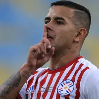 Joga com Derlis González: Santos faz proposta até junho/2025 para contratar defensor do Olimpia