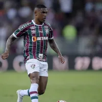 Fluminense encaminha rescisão de Douglas Costa para a sequência da temporada
