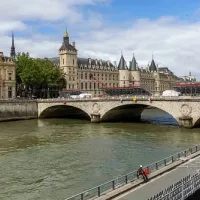 Como o rio Sena está atualmente? Veja modalidades que vão acontecer no cartão-postal de Paris