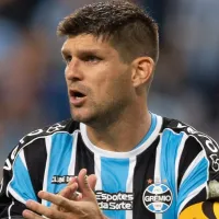 Pênalti em Kannemann cancelado faz torcida do Grêmio ficar revoltada com o VAR: “Fim de papo”