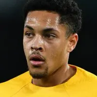 Vitor Roque seria a contratação de peso do Corinthians, segundo Craque Neto: “Estão tentando”