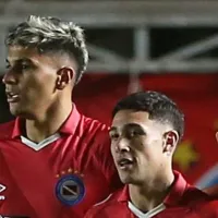 Alex Sandro fica distante e São Paulo debate contratação de Montiel, do Argentinos Juniors