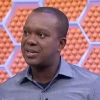 PC Oliveira crava se foi pênalti para o São Paulo contra o Botafogo: \'A diferença é que nesse lance o Bastos vai para a disputa\'