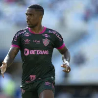 Desejado no início do ano, Douglas Costa tem nome levado ao Santos&nbsp;