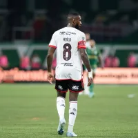 Pênalti em Gerson do Flamengo passou batido por Daronco contra Palmeiras: “Vergonhoso”