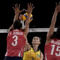 Olimpíadas 2024: Brasil luta, mas perde dos EUA na semifinal e adia sonho do tri no vôlei feminino