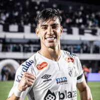 Em meio a interesses de clubes da Série A, atacante Pedrinho toma decisão de futuro no Santos